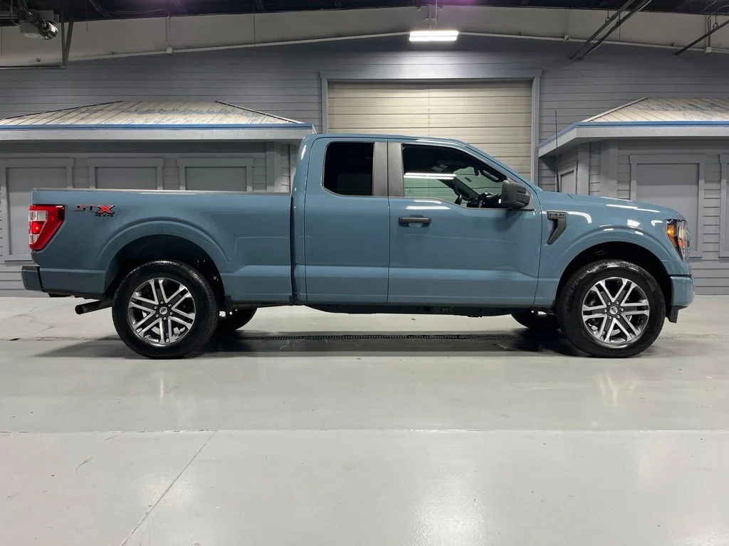 Used 2023 Blue Ford XL image 8