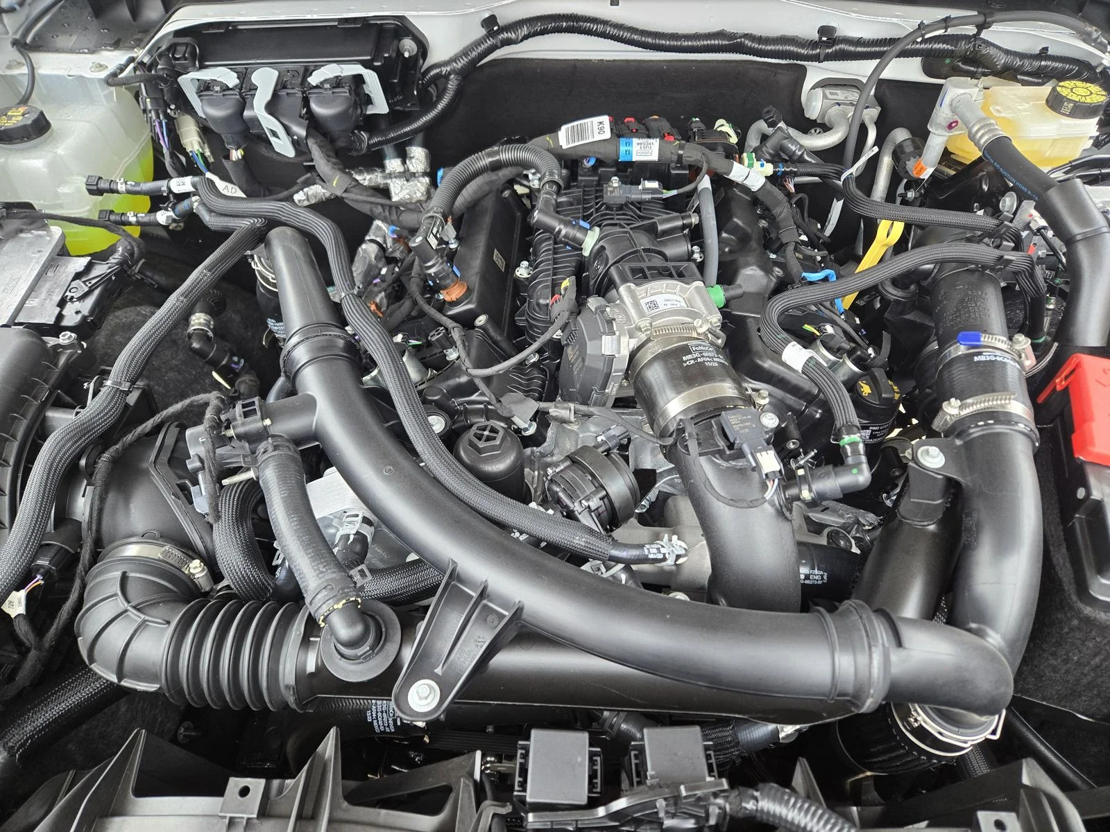 New 2025 Oxford White Ford Badlands® image 19