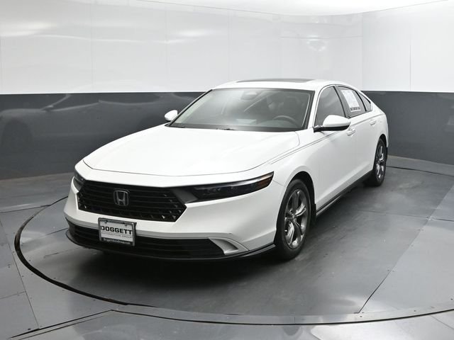Used 2024 White Honda EX image 26