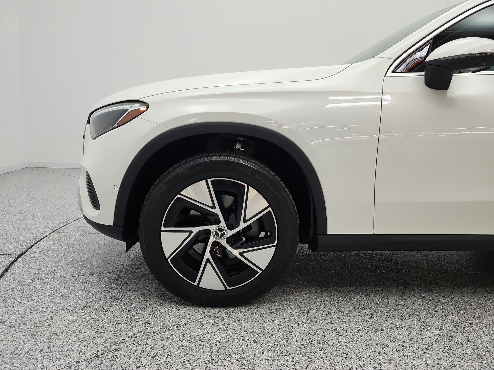 Certified Used 2023 Polar White Mercedes-Benz GLC 300 SUV image 21