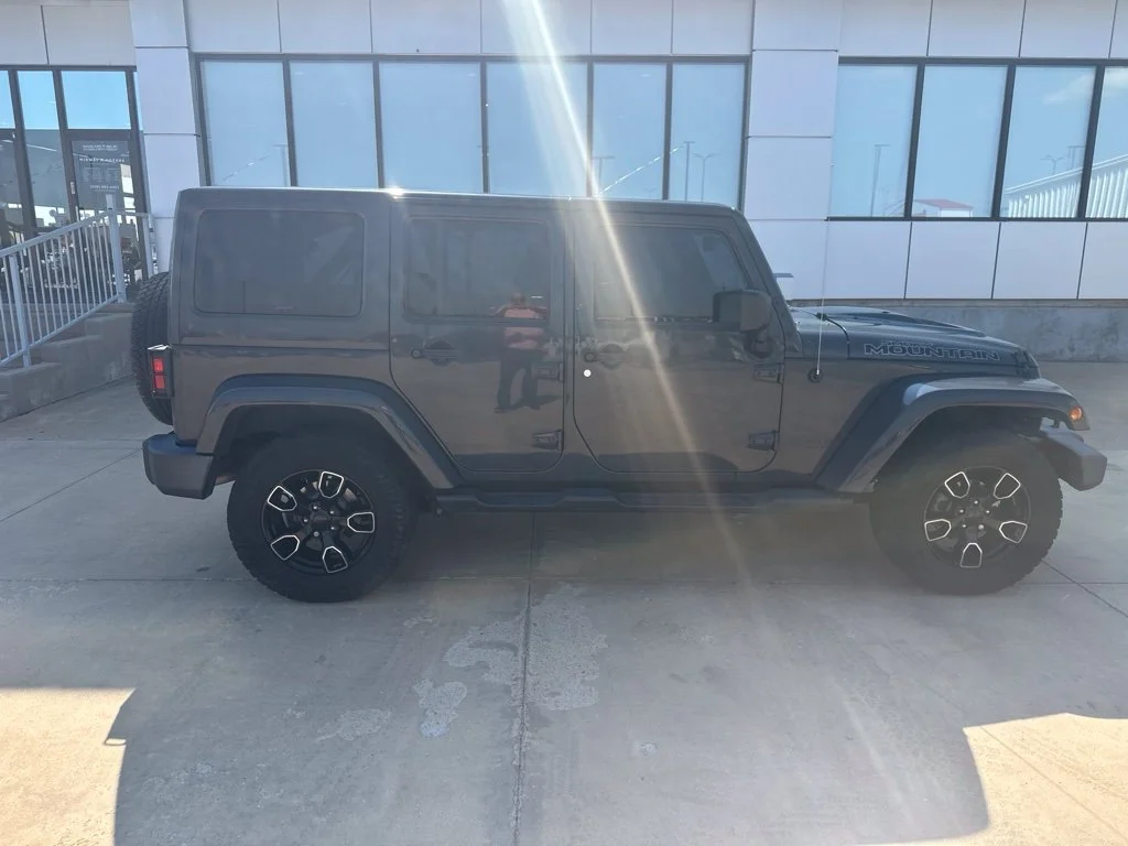 Used 2017 Black Jeep Unlimited Sahara image 22