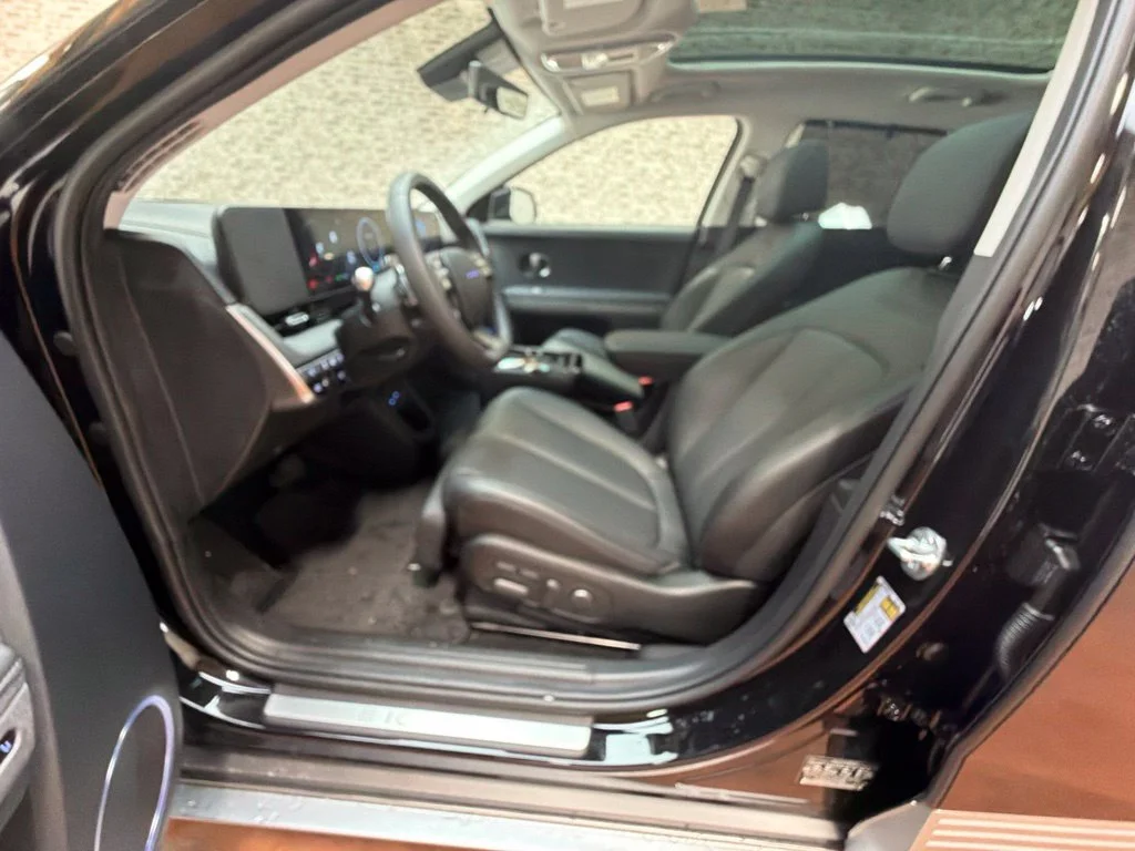 New 2027 Abyss Black Hyundai Limited image 24