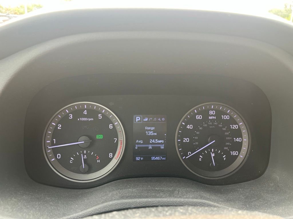 Used 2017 Black Hyundai SE Plus image 12