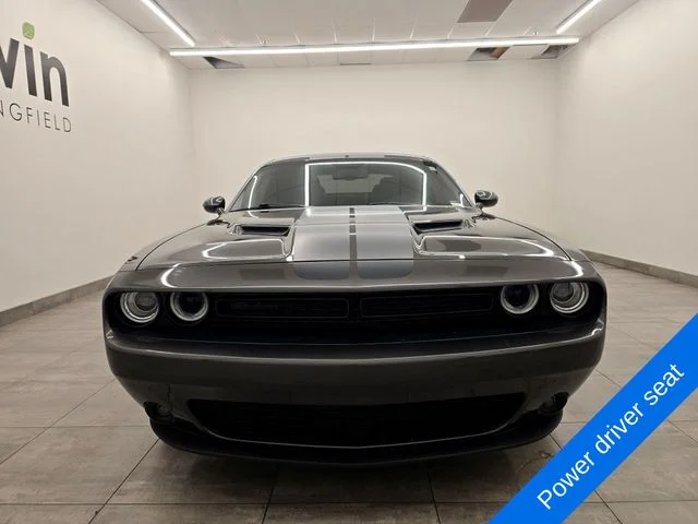 Used 2021 Granite Crystal Clearcoat Metallic Dodge SXT image 7