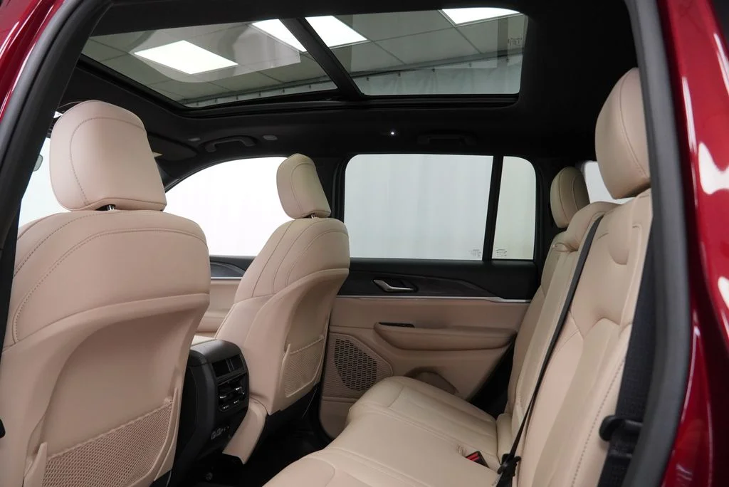 Used 2025 Red Jeep Limited image 4