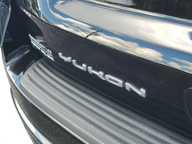 Used 2021 ONYX BLACK GMC AT4 image 36
