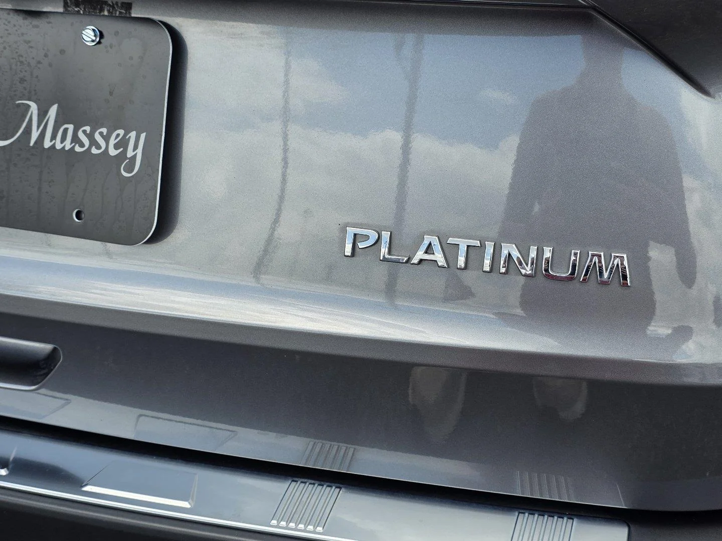 Used 2023 Gun Metallic Nissan Platinum image 33