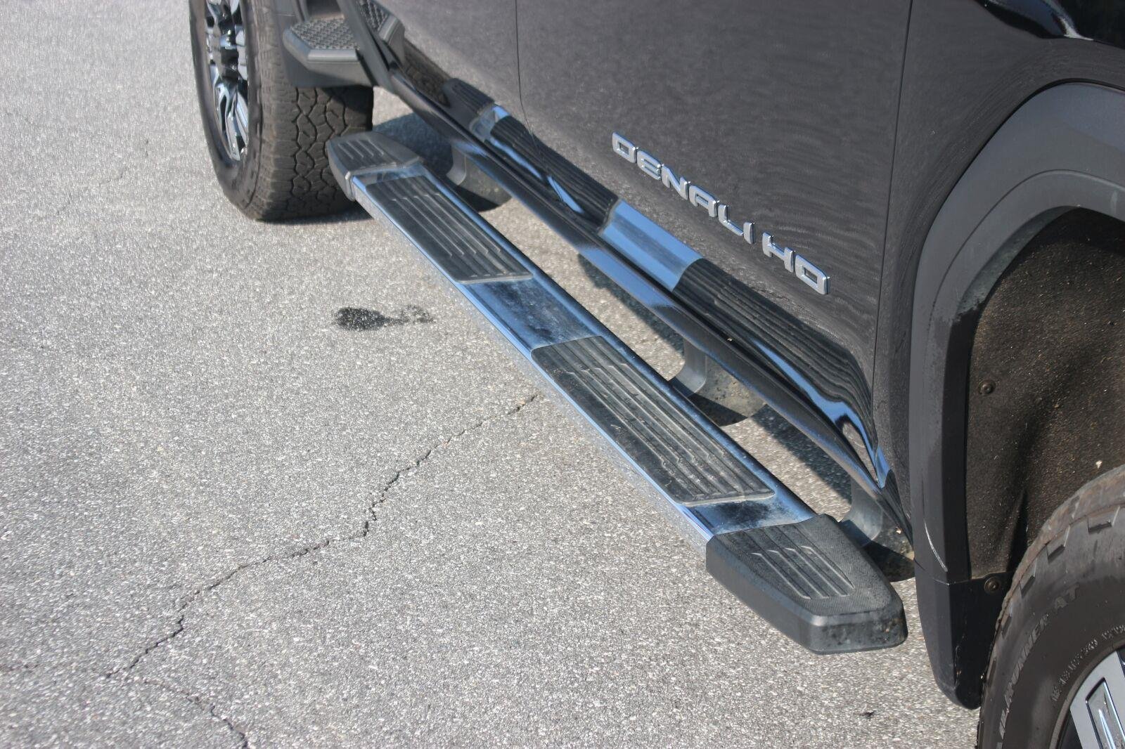 Used 2025 Onyx Black GMC Denali image 10