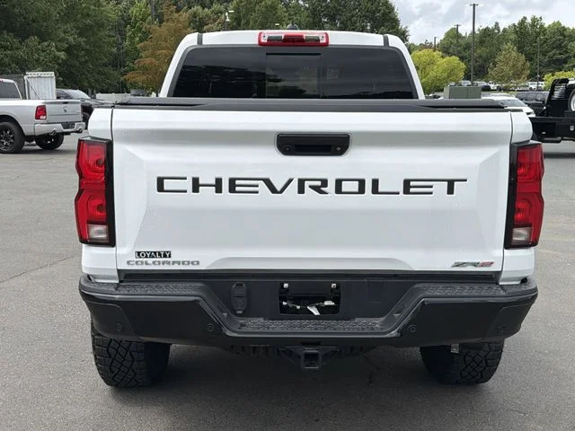 Used 2025 White Chevrolet ZR2 image 12
