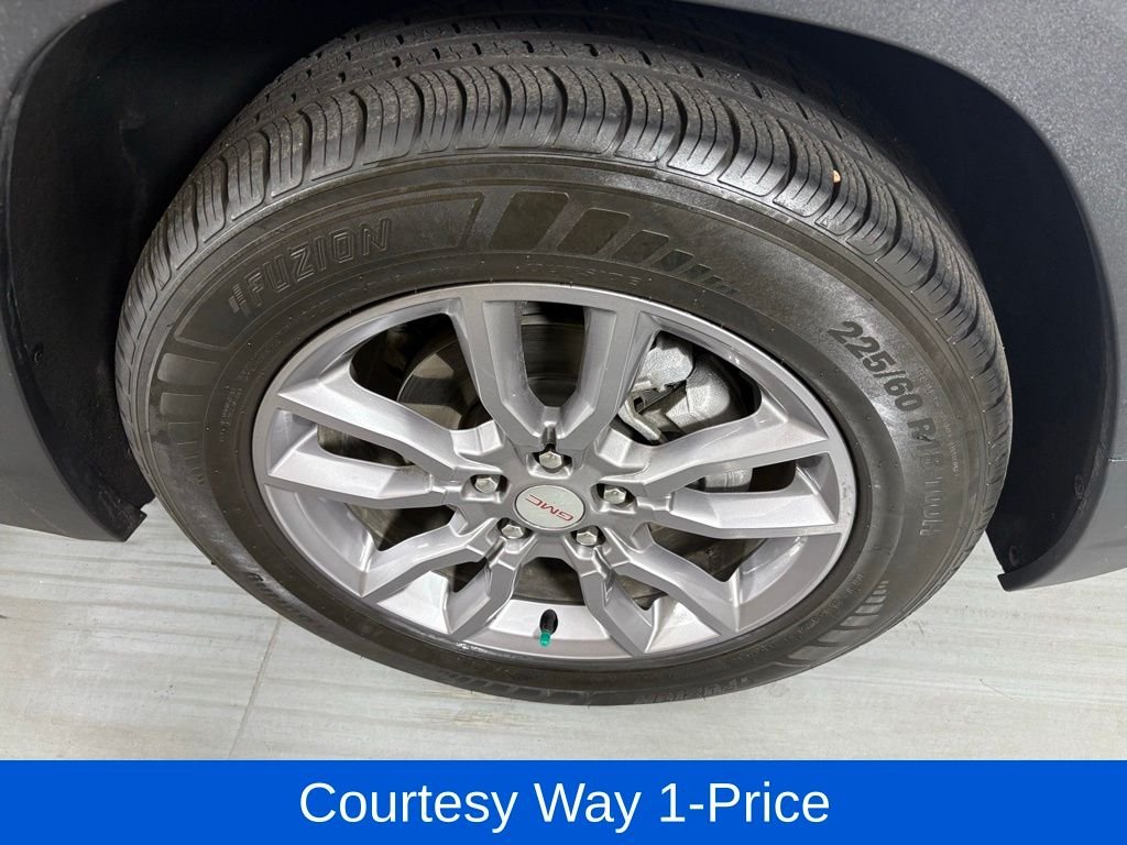 Used 2024 White GMC SLT image 13