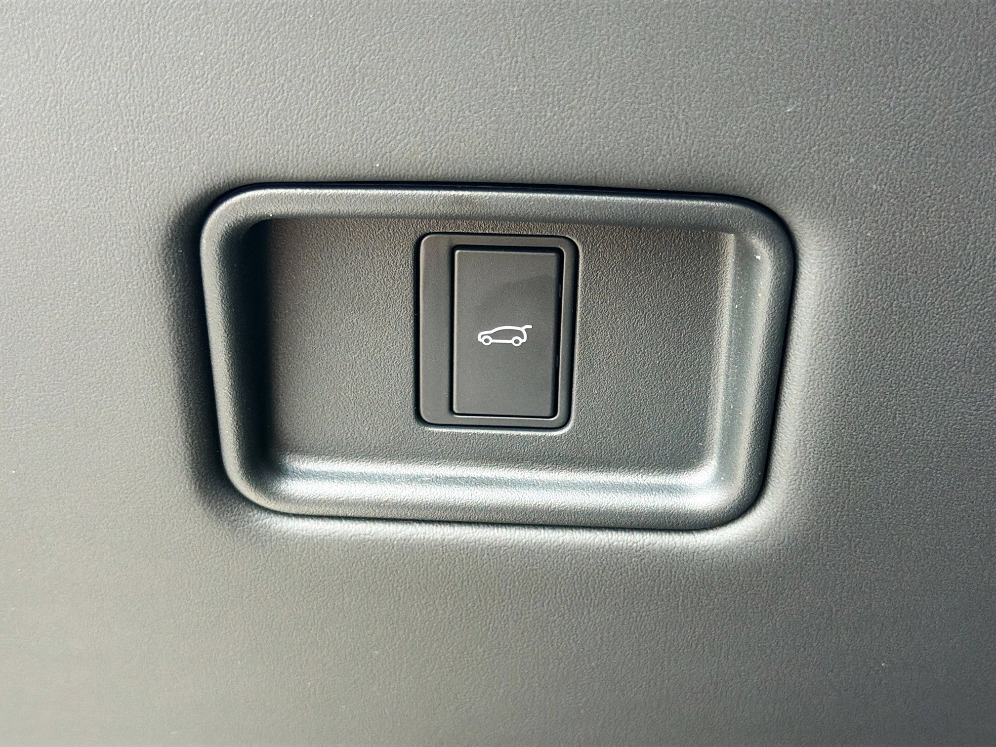 New 2026 Carpathian Grey Land Rover SE image 37