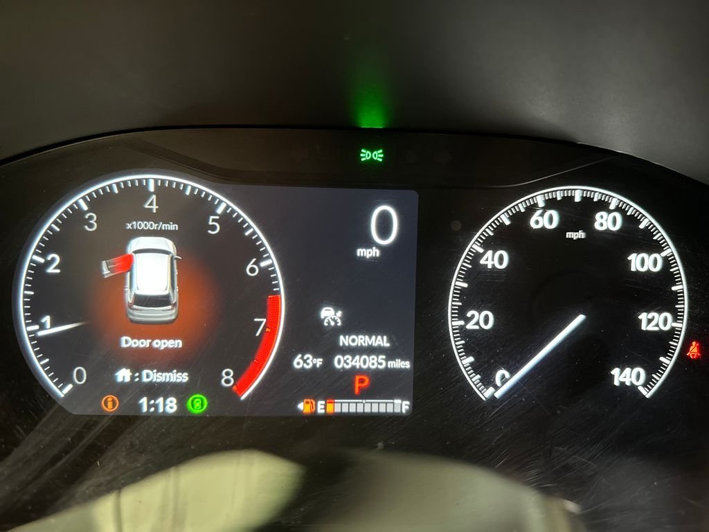 Used 2023 Silver Honda EX-L image 28