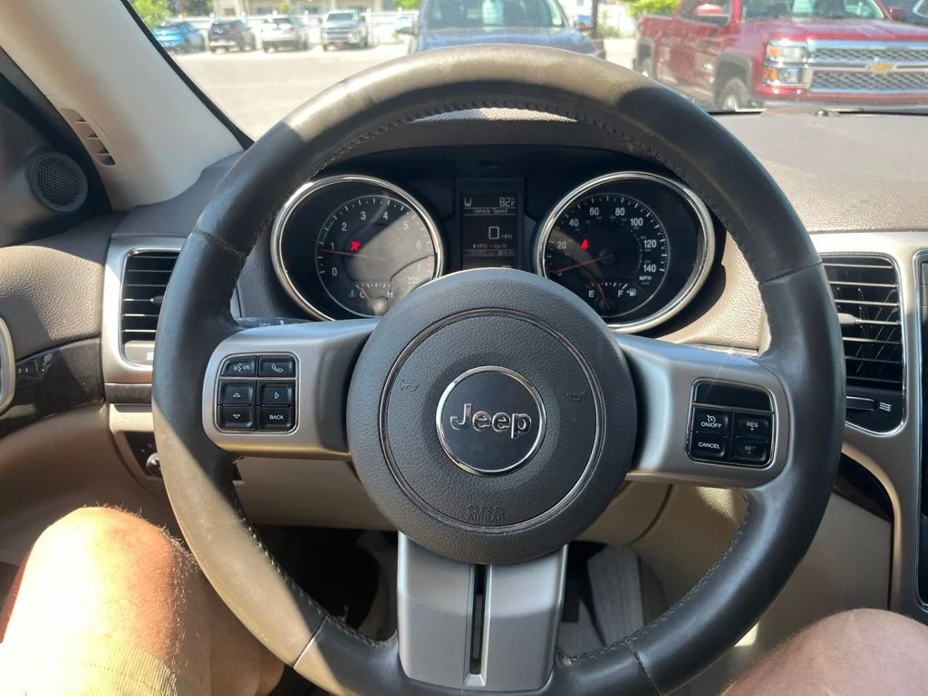 Used 2011 White Jeep Laredo image 21