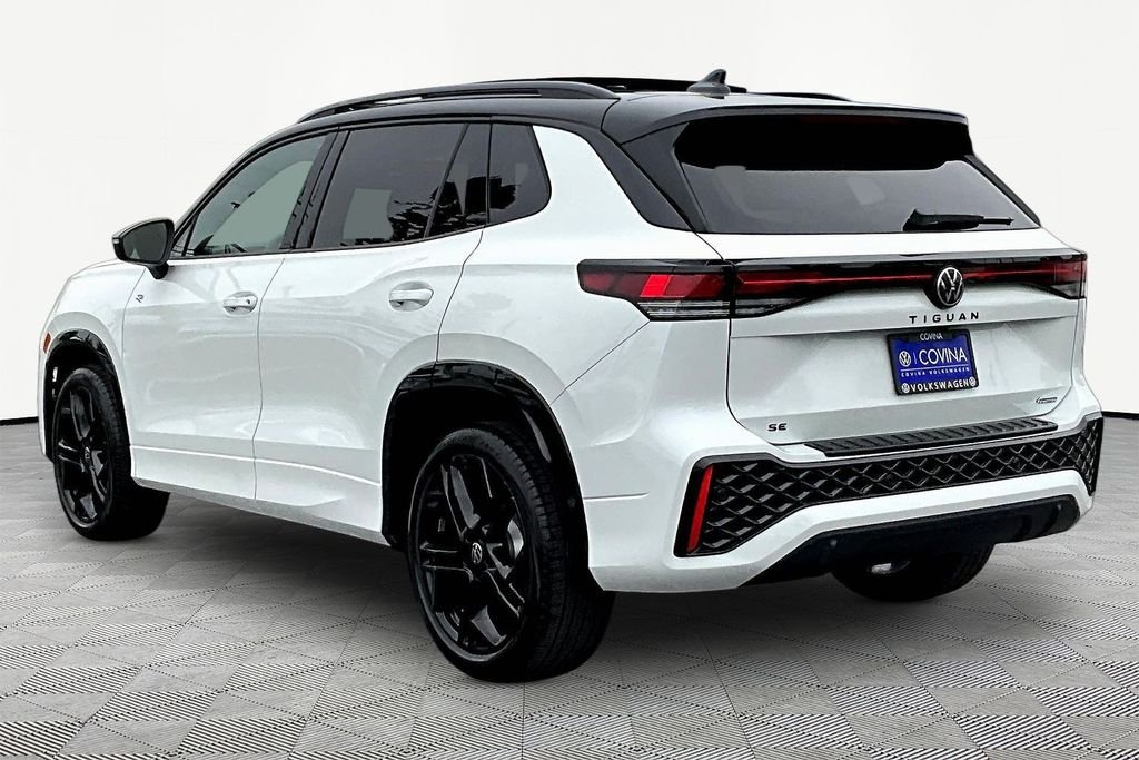 New 2026 White Volkswagen 2.0T SE R-Line Black image 4