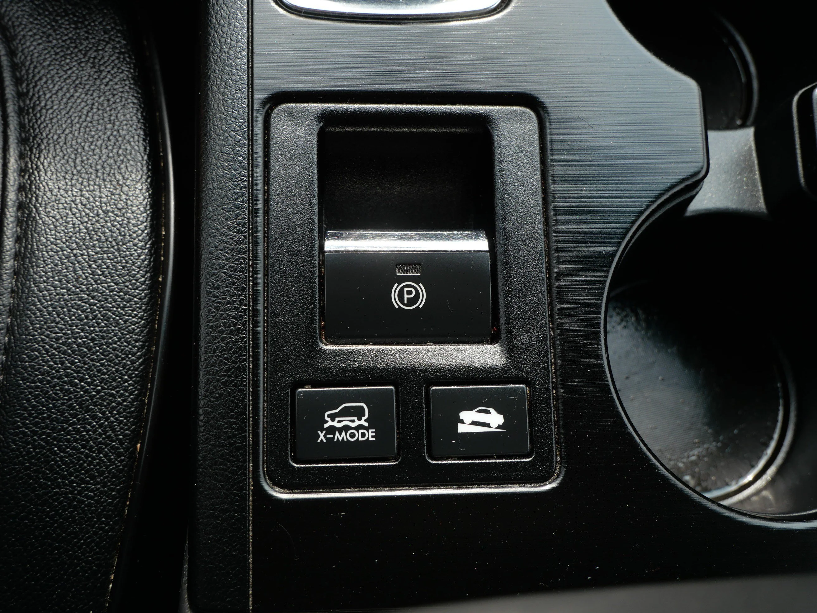 Used 2017 Twilight Blue Metallic Subaru Limited image 32