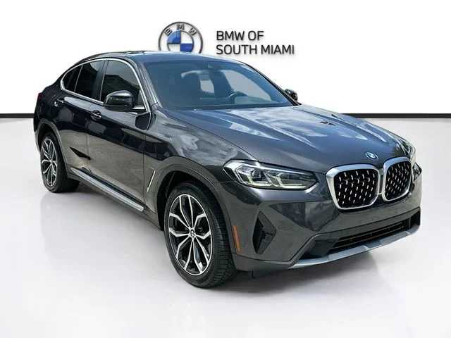2022 BMW X4 xDrive30i's photo