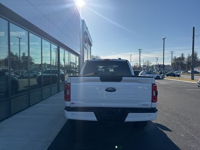 Used 2023 White Ford XL image 4
