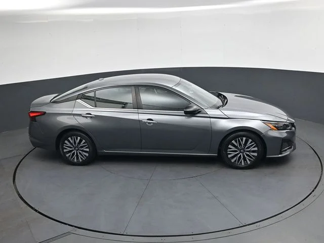 Used 2024 Gun Metallic Nissan 2.5 SV image 24