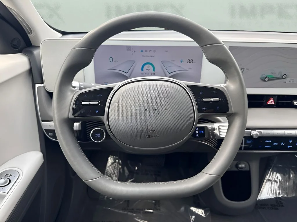 Used 2024 Gray Hyundai SEL image 13