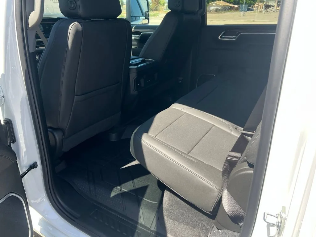 New 2026 Summit White Chevrolet LT image 21