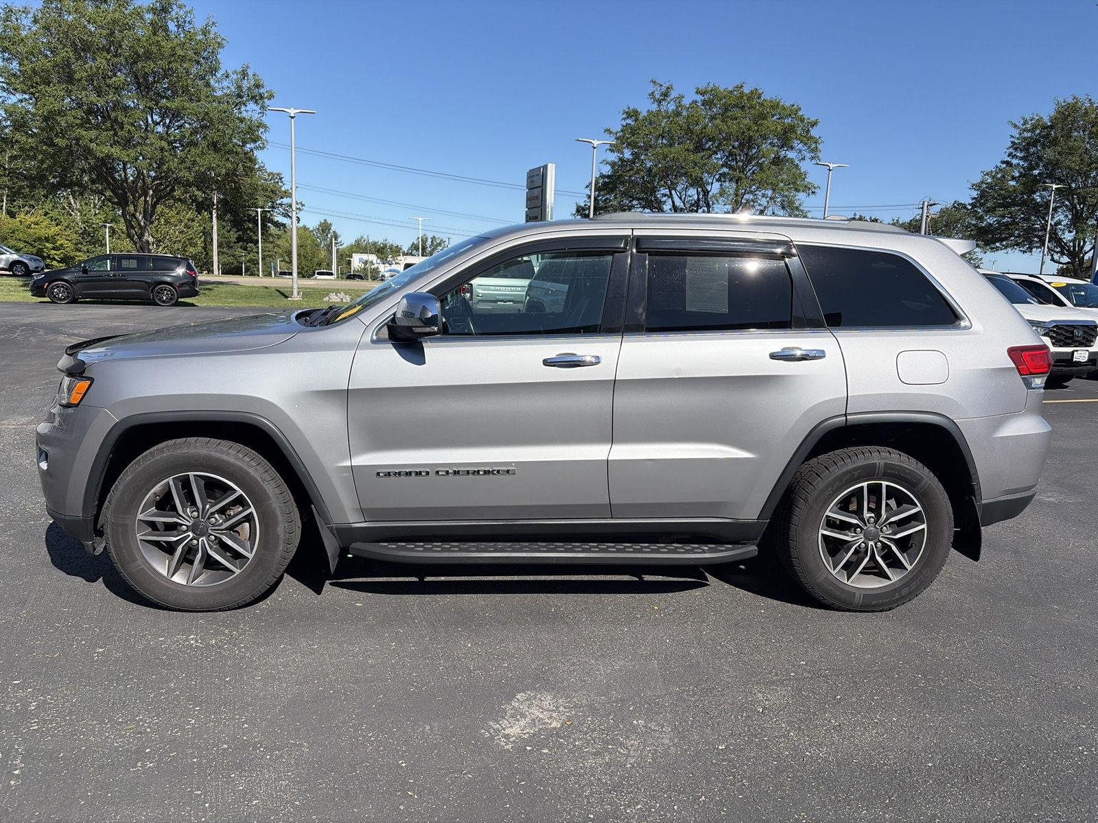 Used 2020 Billet Silver Metallic Clearcoat Jeep Limited image 6