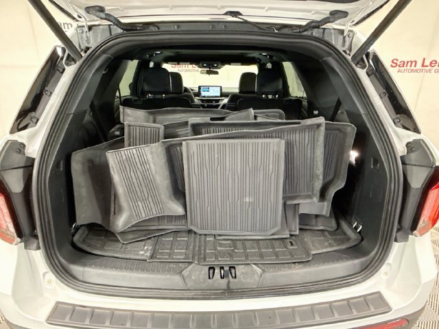 Used 2025 White Metallic Ford ST-Line image 28