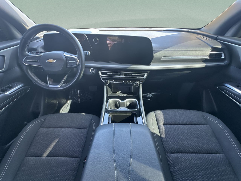 Used 2024 White Chevrolet LT image 25