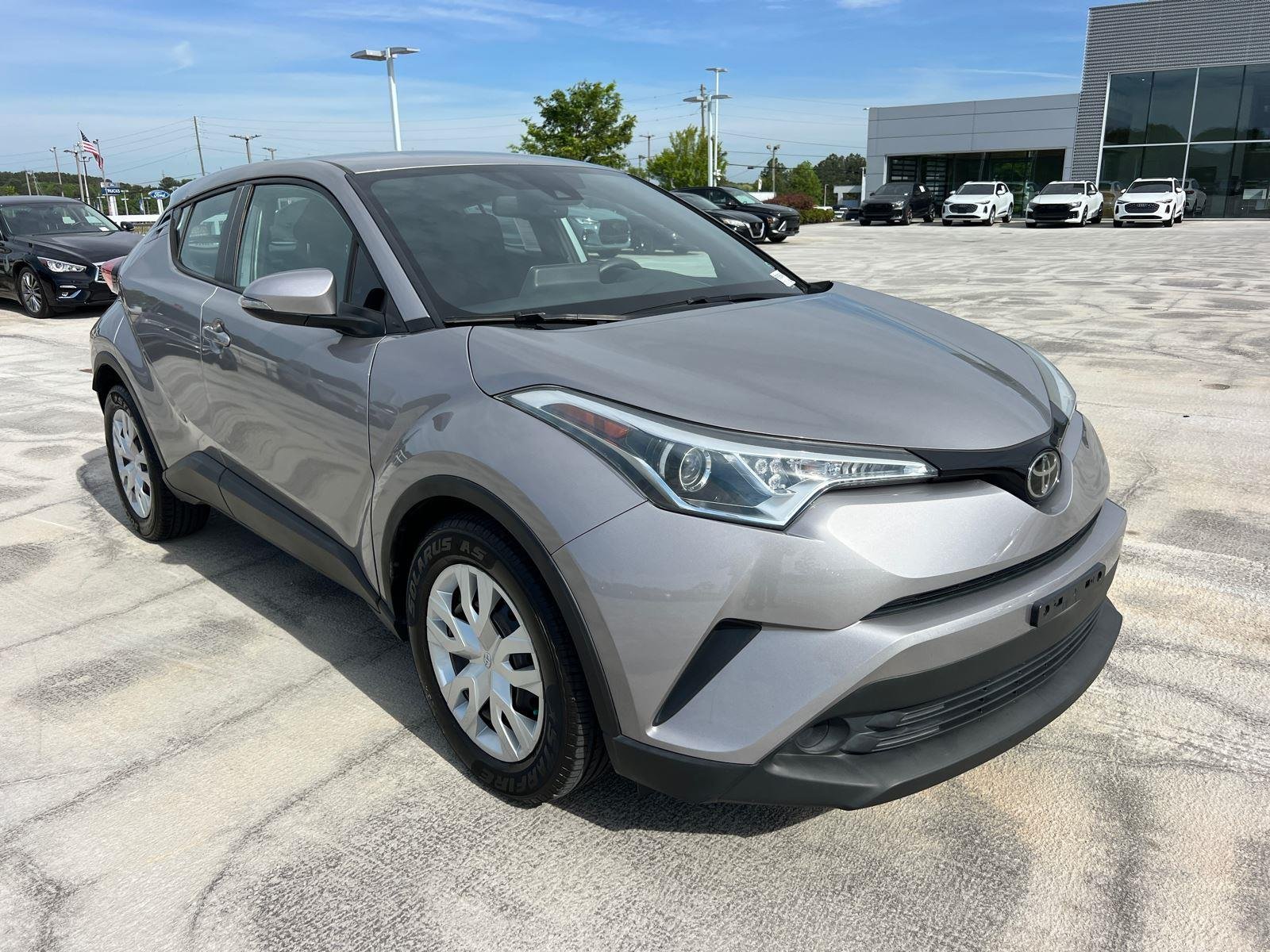 Used 2019 Silver Knockout Metallic Toyota LE image 3