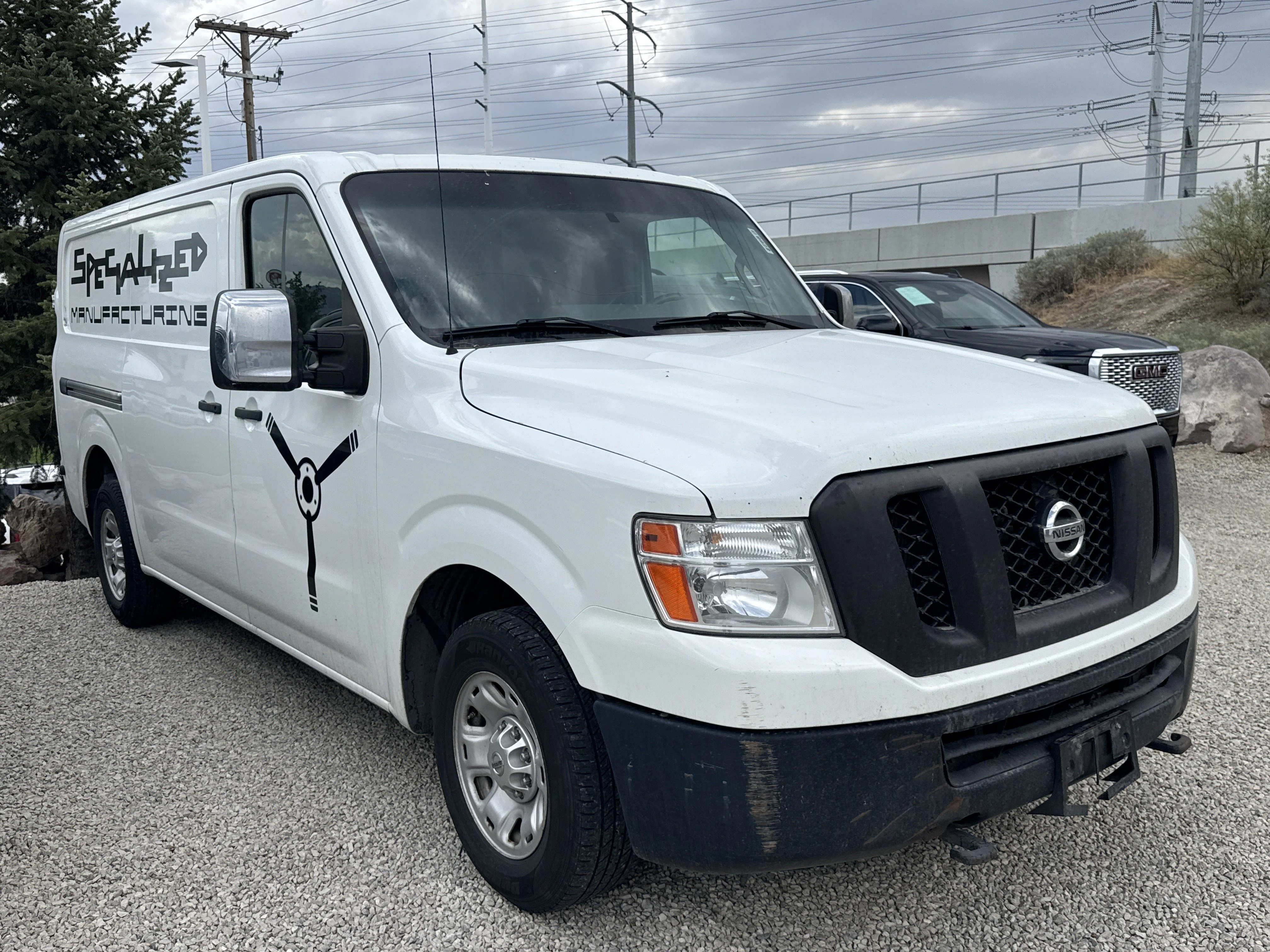 Used 2014 Glacier White Nissan SV image 5