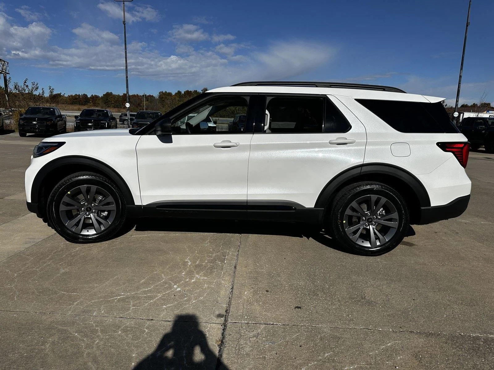 New 2026 Star White Metallic Tri-Coat Ford Active image 5