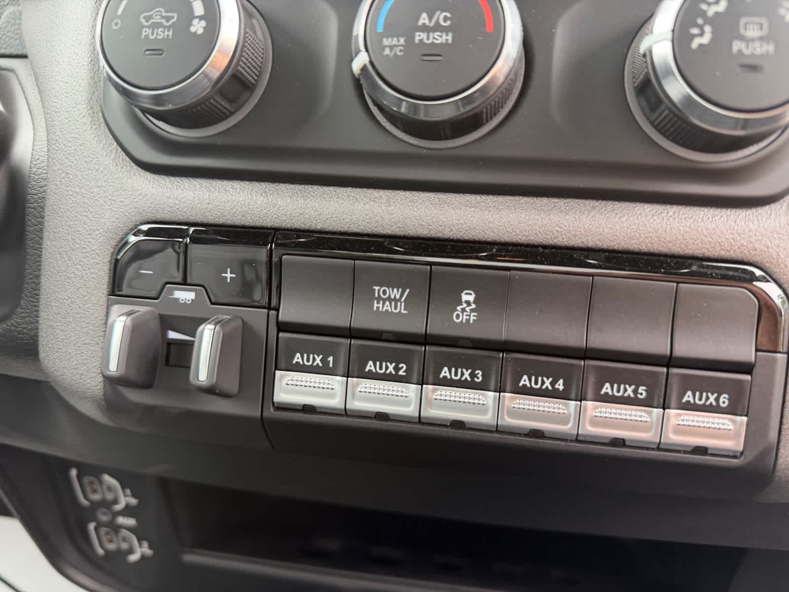 2024 RAM Ram 2500 Pickup Tradesman - Photo 33
