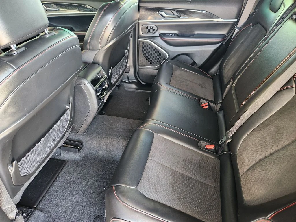 Used 2022 Black Jeep Trailhawk image 32