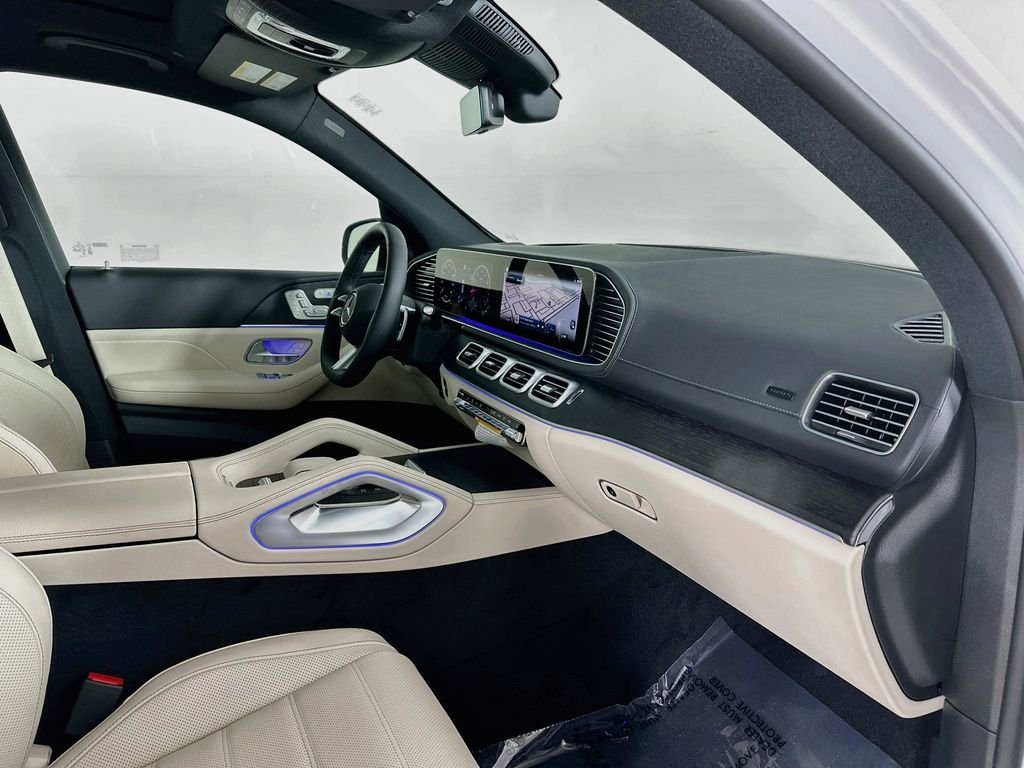 New 2026 Polar White Mercedes-Benz GLS 580 image 31