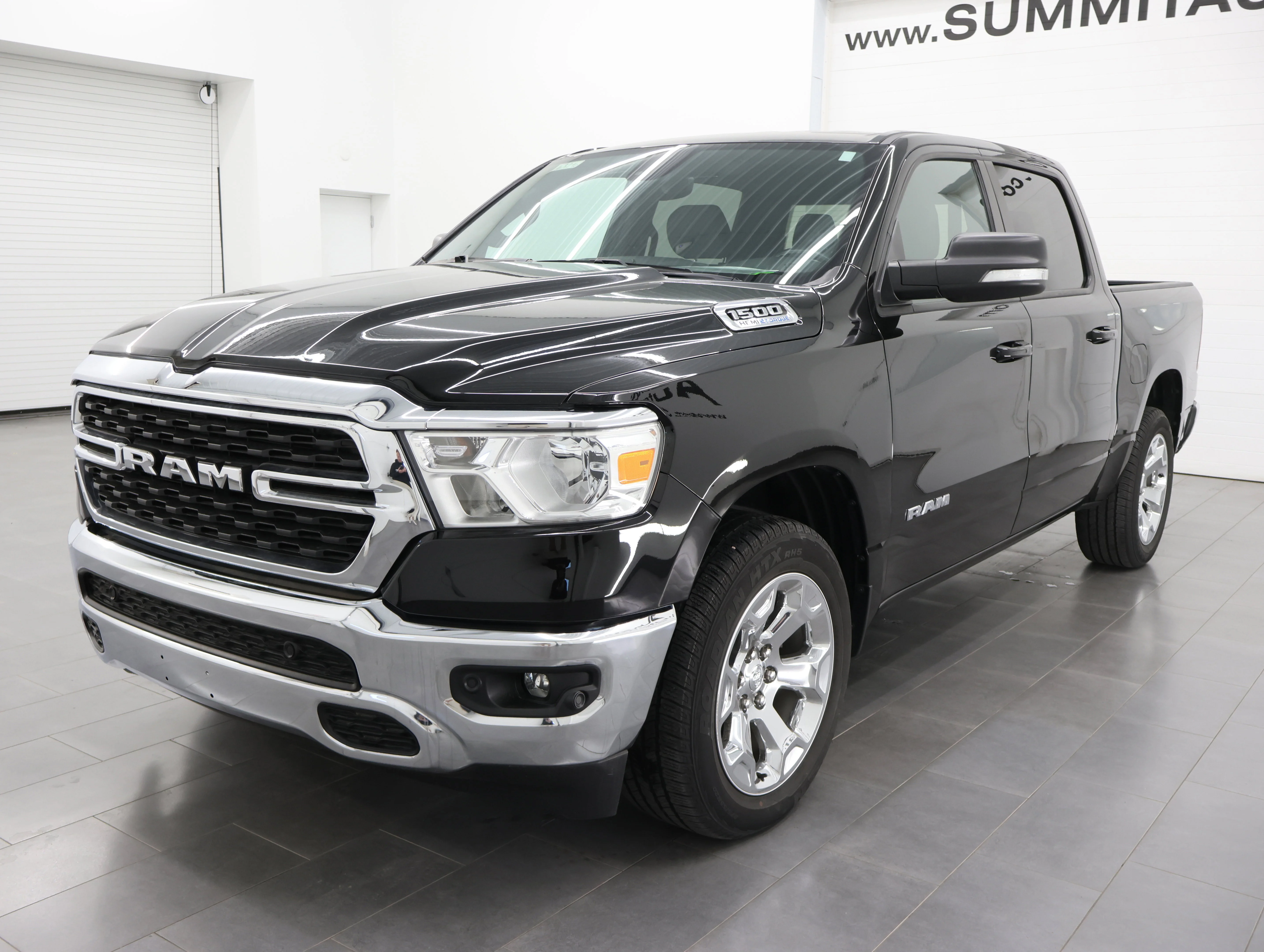 Used 2022 Diamond Black Crystal Pearlcoat Ram Big Horn/Lone Star image 7