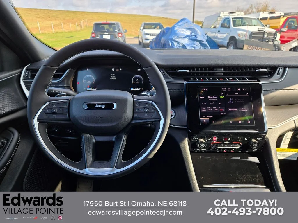 2025 Jeep Grand Cherokee Altitude - Photo 15