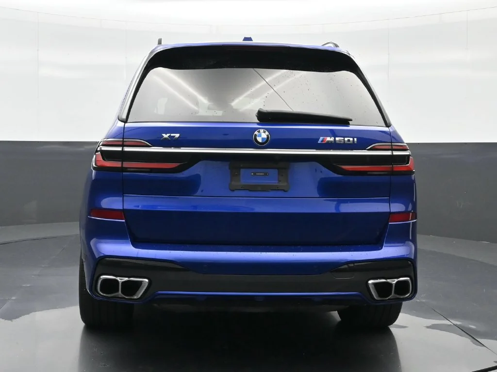 Used 2025 Blue BMW M60i image 7