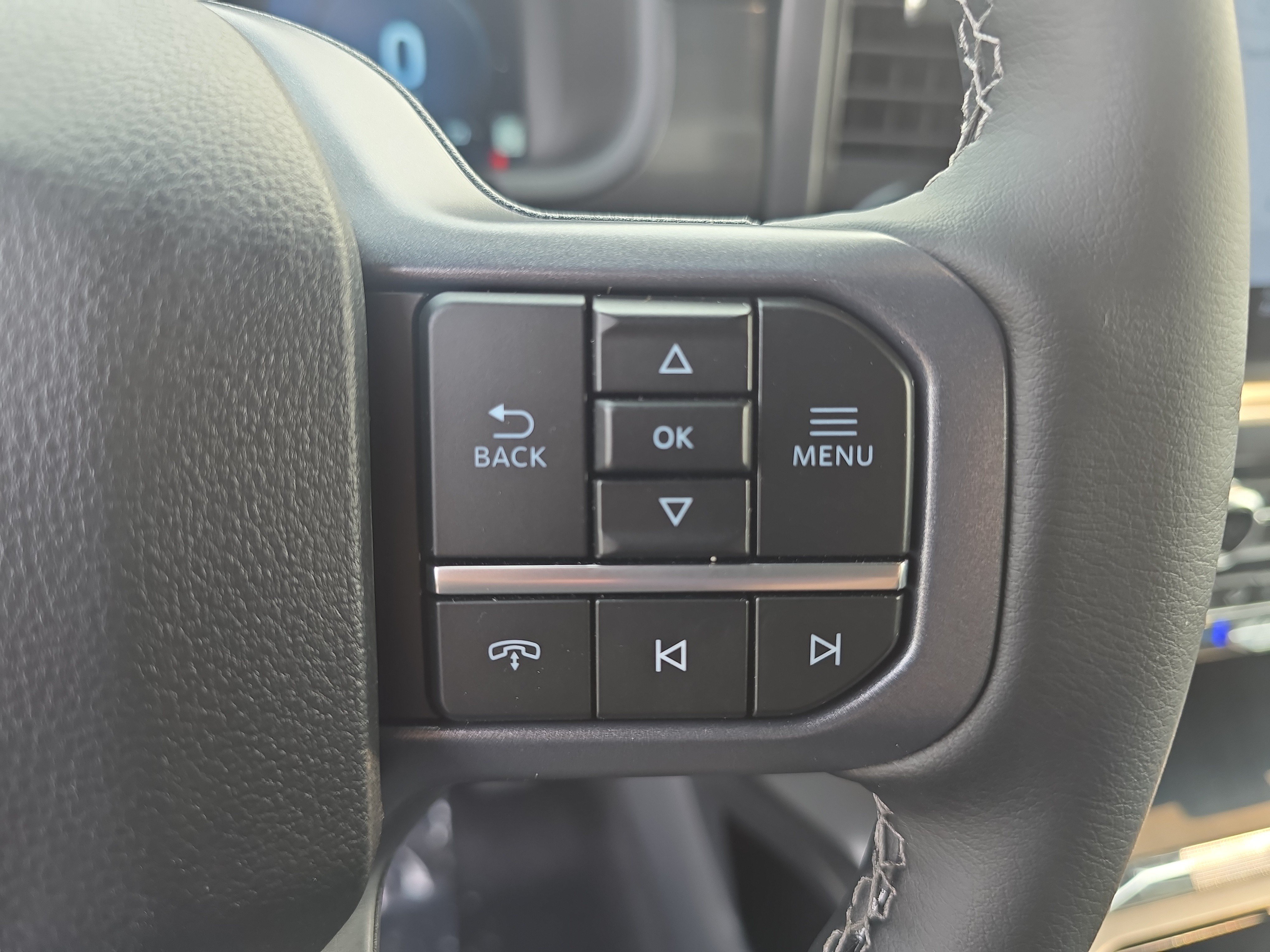 New 2026 Oxford White Ford Lariat® image 18