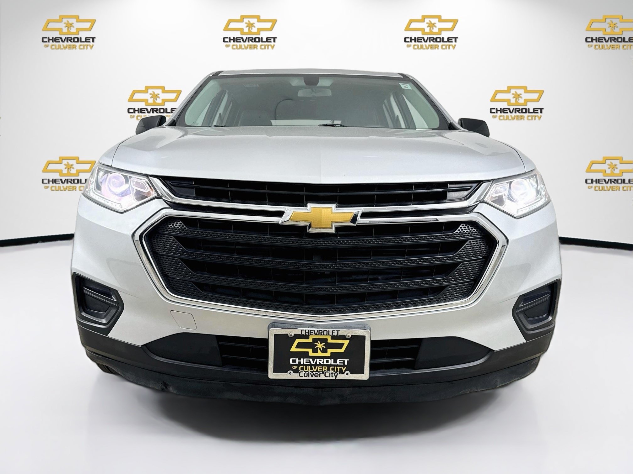 Used 2019 Chevrolet Traverse LS with VIN 1GNERFKW6KJ158959 for sale in Culver City, CA