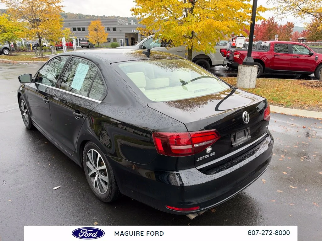 Used 2017 Black Volkswagen 1.4T SE image 6
