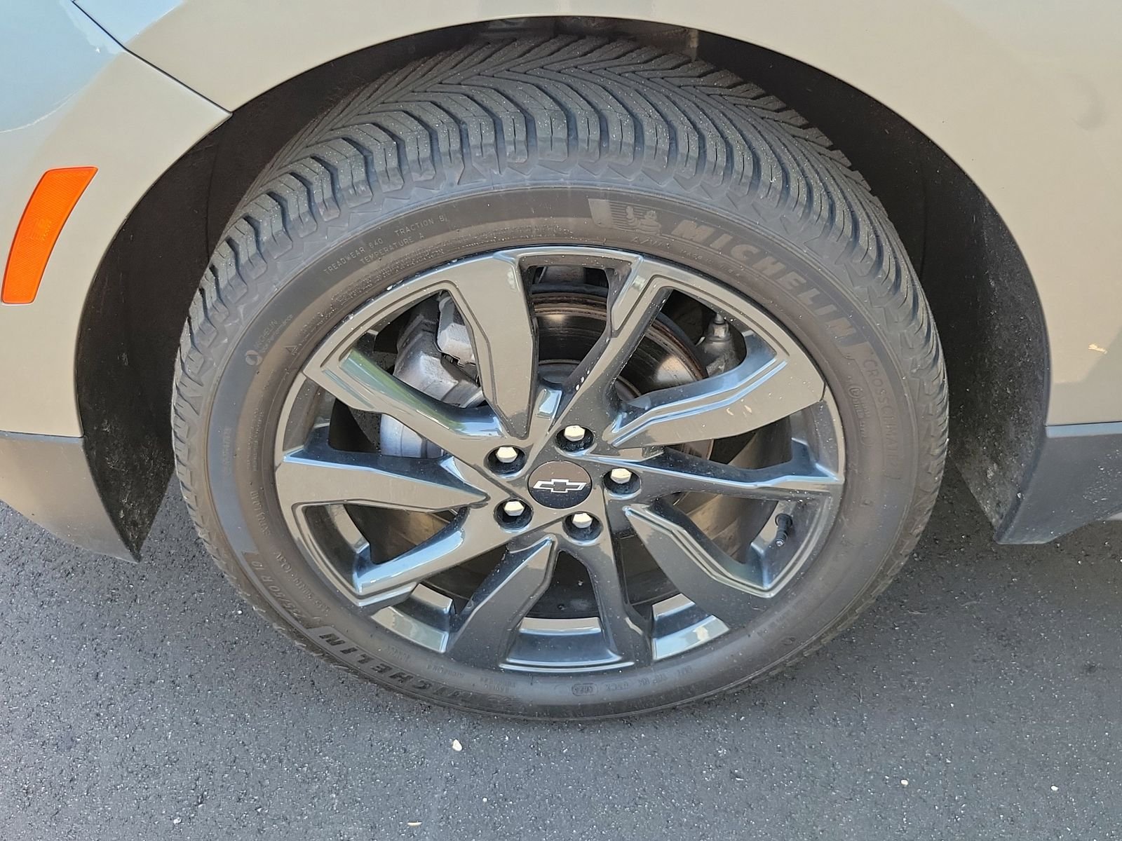Used 2023 Gray Chevrolet RS image 6