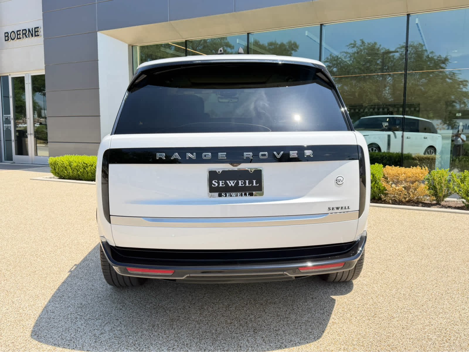 Certified Used 2024 Ostuni Pearl White Metallic Land Rover SV image 9
