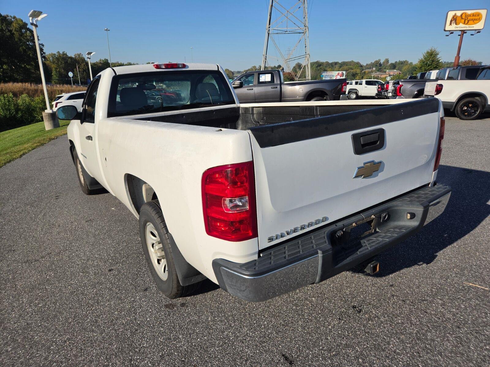 Used 2008 SUMMIT WHITE Chevrolet Work Truck image 8