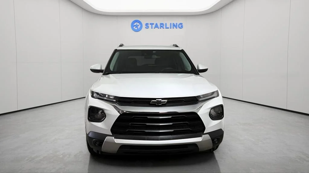 Used 2023 Summit White Chevrolet LT image 15