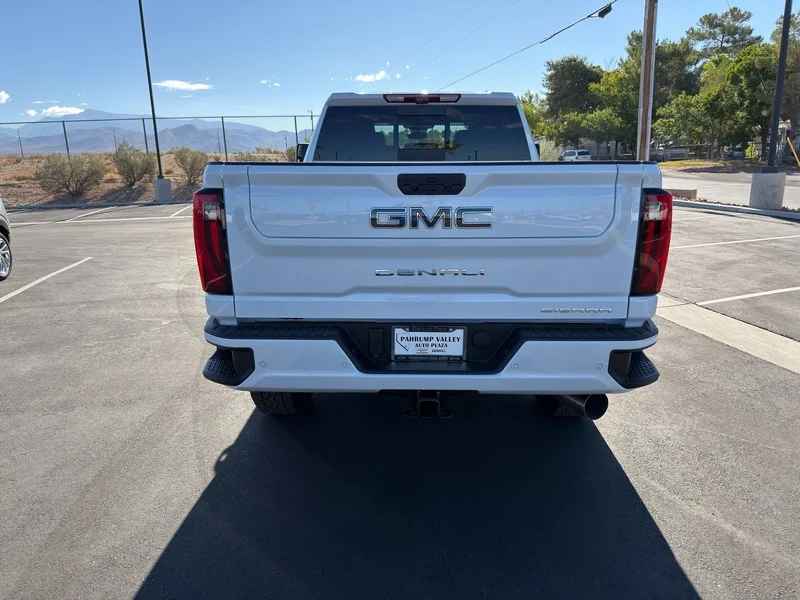New 2026 Glacier White Tricoat GMC Denali Ultimate image 4