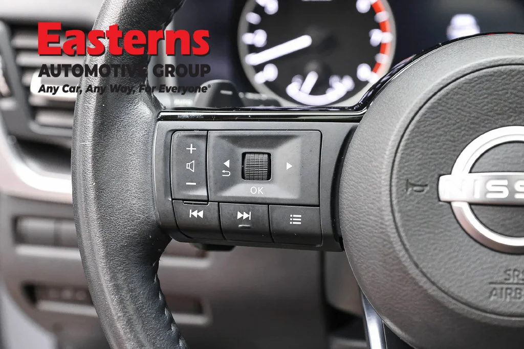 Used 2023 Gray Nissan SV image 15