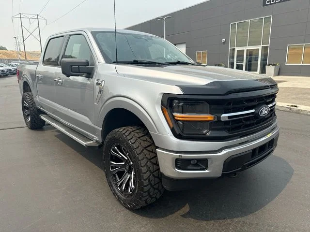 Used 2024 Silver Ford XLT image 2