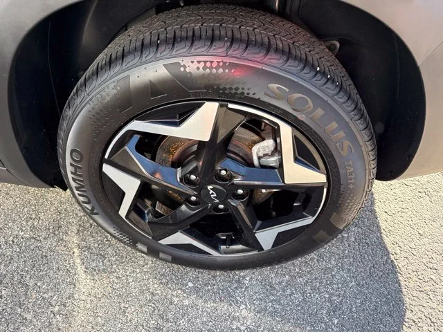 Used 2024 Black Kia EX image 5