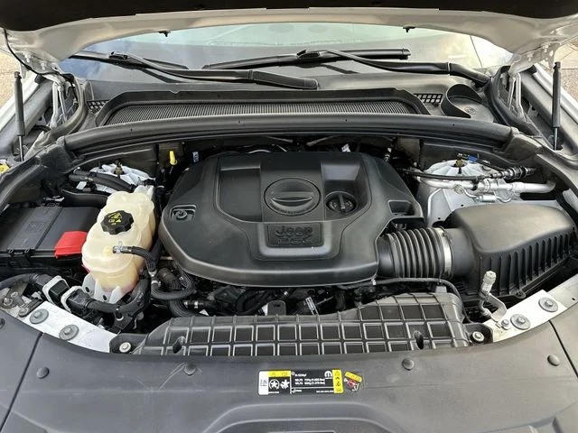 Used 2023 White Jeep Summit Reserve image 19