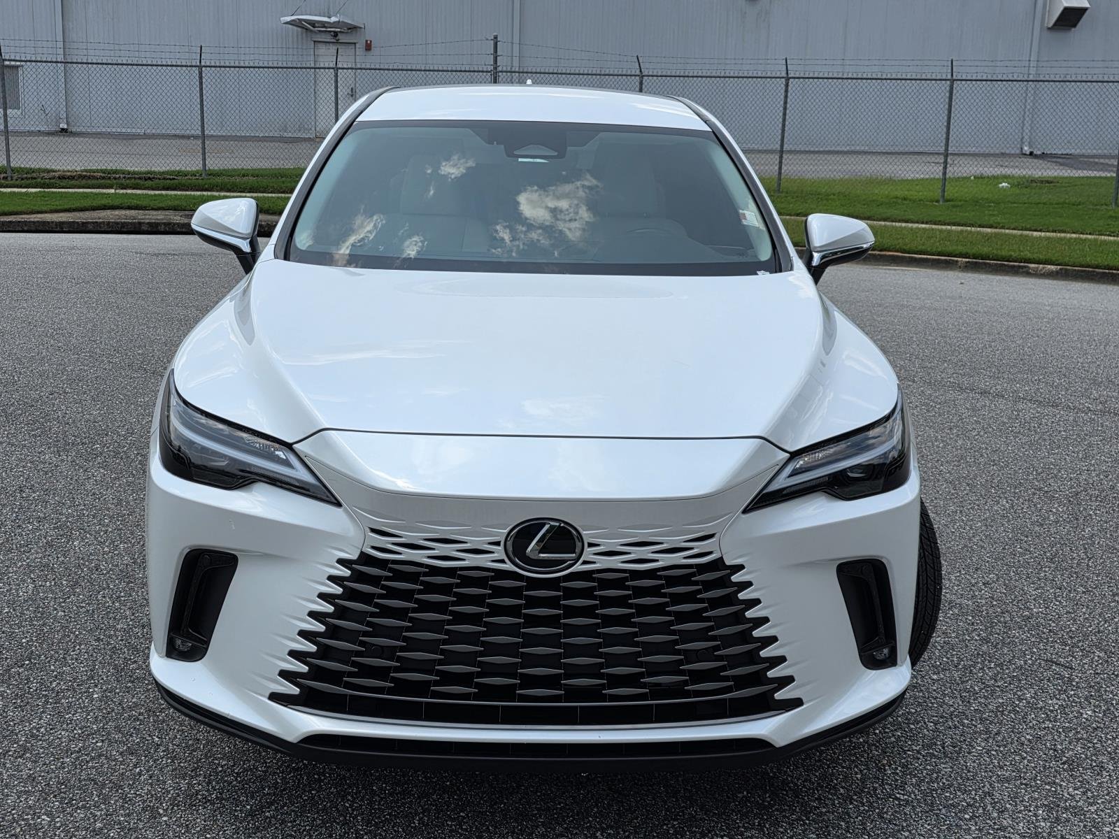Used 2023 White Pearl Lexus 350 image 2