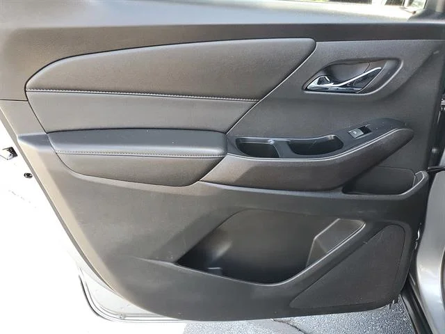 Used 2023 Sterling Gray Metallic Chevrolet LT Cloth image 17